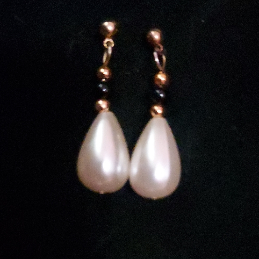 Elegant Pearl Drop Earrings